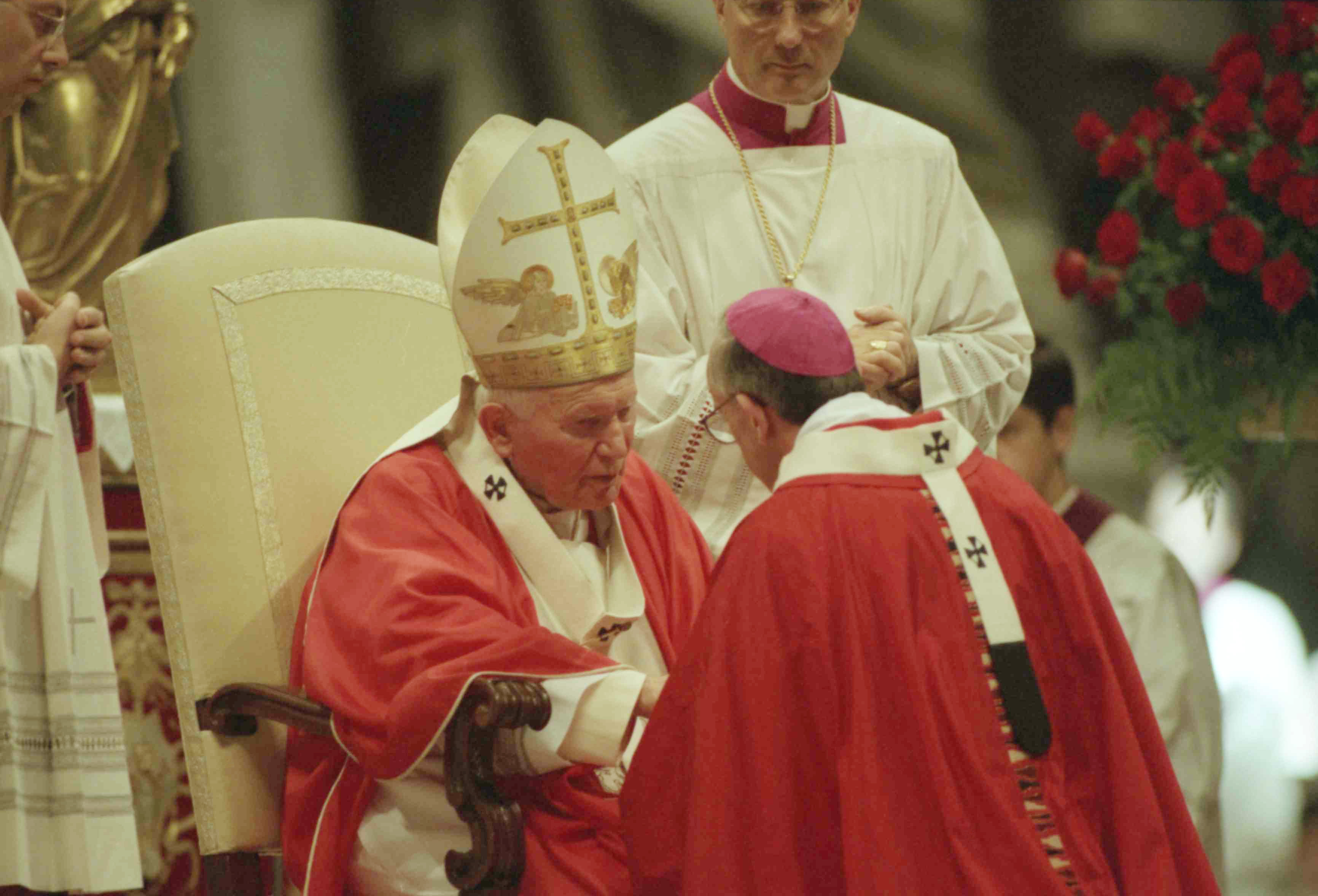 Pope John Paul II greets the Archbishop of Buenos Aires, Cardinal Jorge Mario Bergoglio at the Vatican on June 29, 1998.