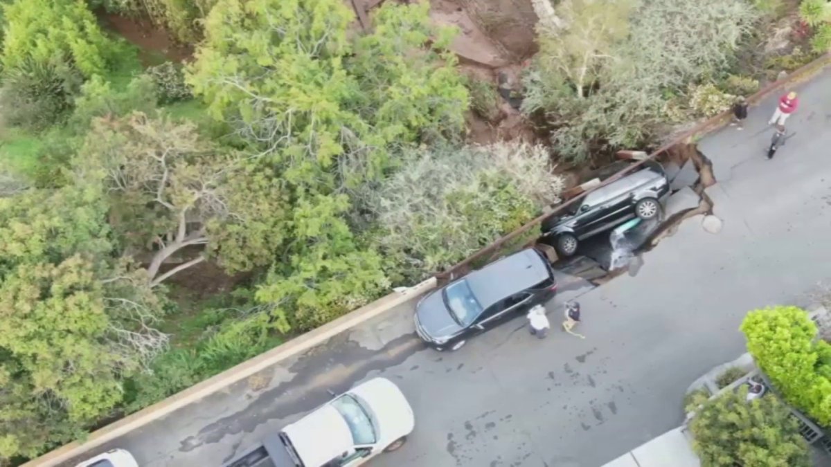 Range Rover Tumbles Into Sinkhole in Laguna Beach Neighborhood