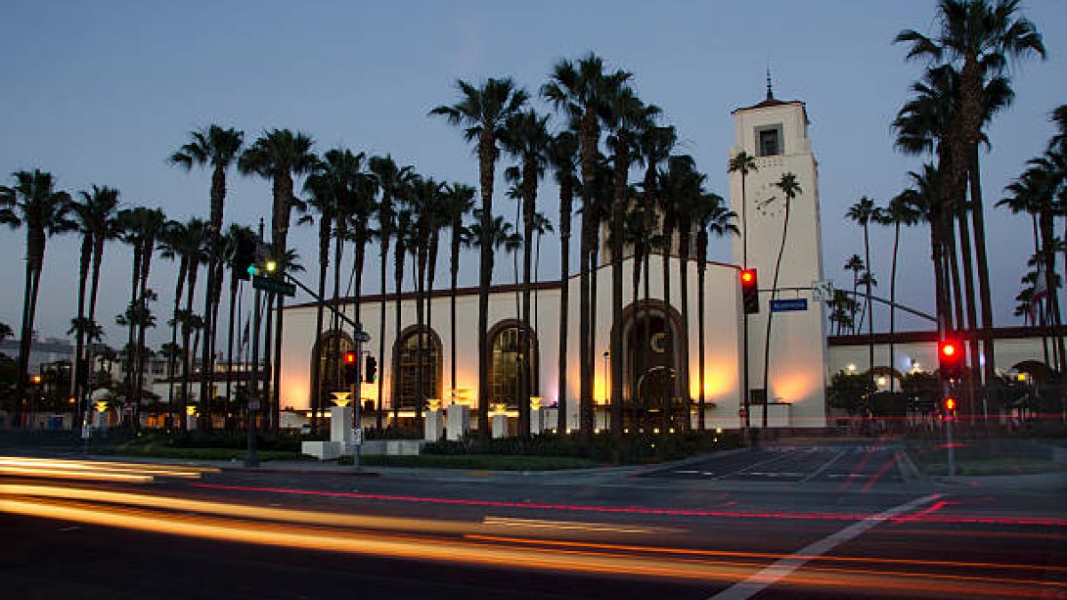 Union Station Hosts Free Watch Party For Dodgers’ Opening Day Game 