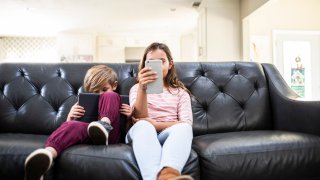 Bipartisan Bill Would Require Parental Consent for Minors to Use Social Media