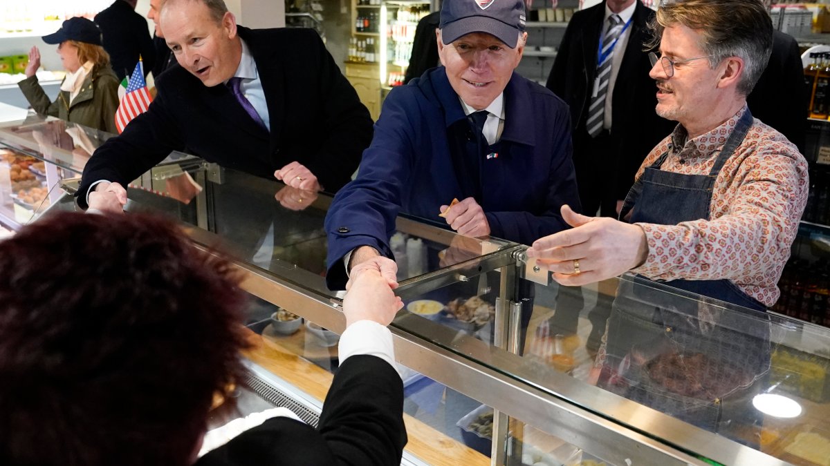 Biden Wraps Up Ireland Trip Visiting Ancestral Hometown – NBC Los Angeles - Vimarsana News