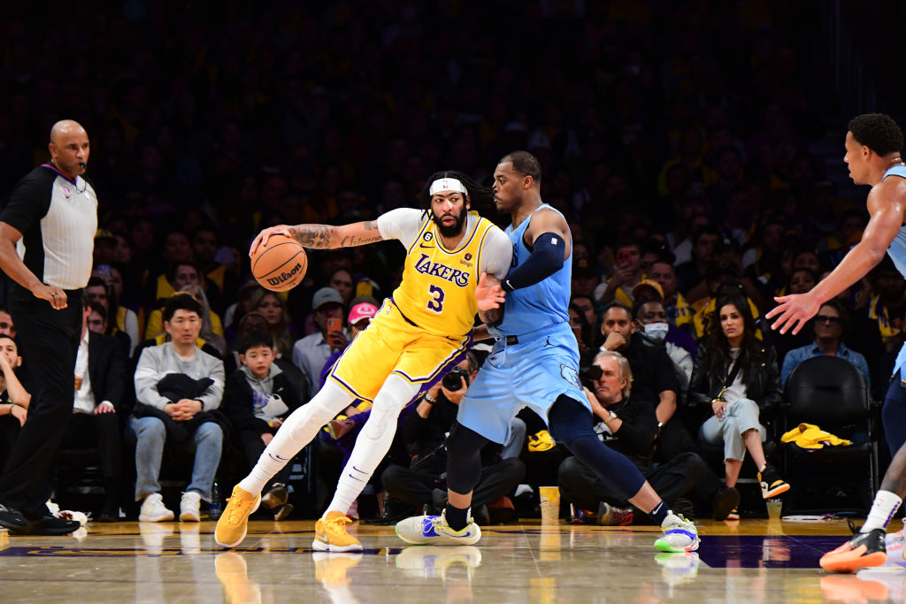 Saint at the Memphis Grizzlies vs LA Lakers game - April 24 - He