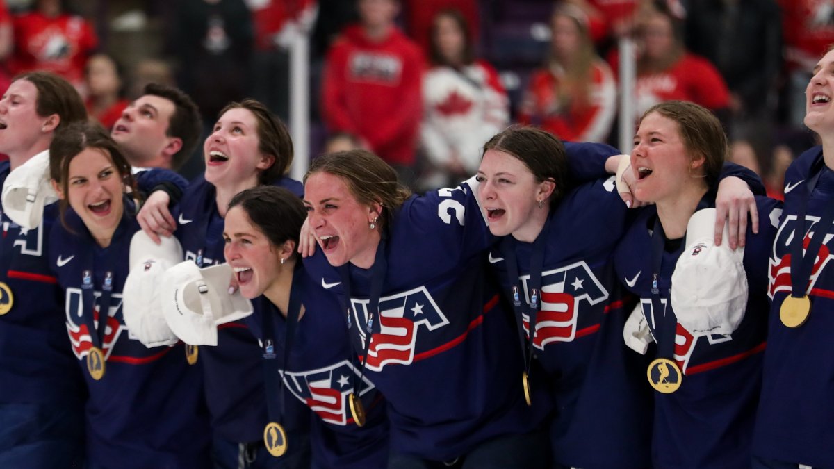 Team Usa Wins 6 3 Vs Canada In Womens Hockey World Championship Game 