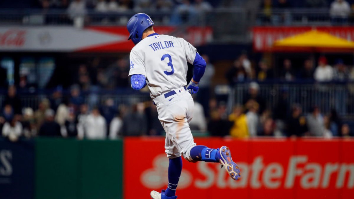 Chris Taylor's 3-run homer extends Dodgers' dominance of Rockies