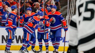 NHL: APR 25 Western Conference First Round - Kings at Oilers