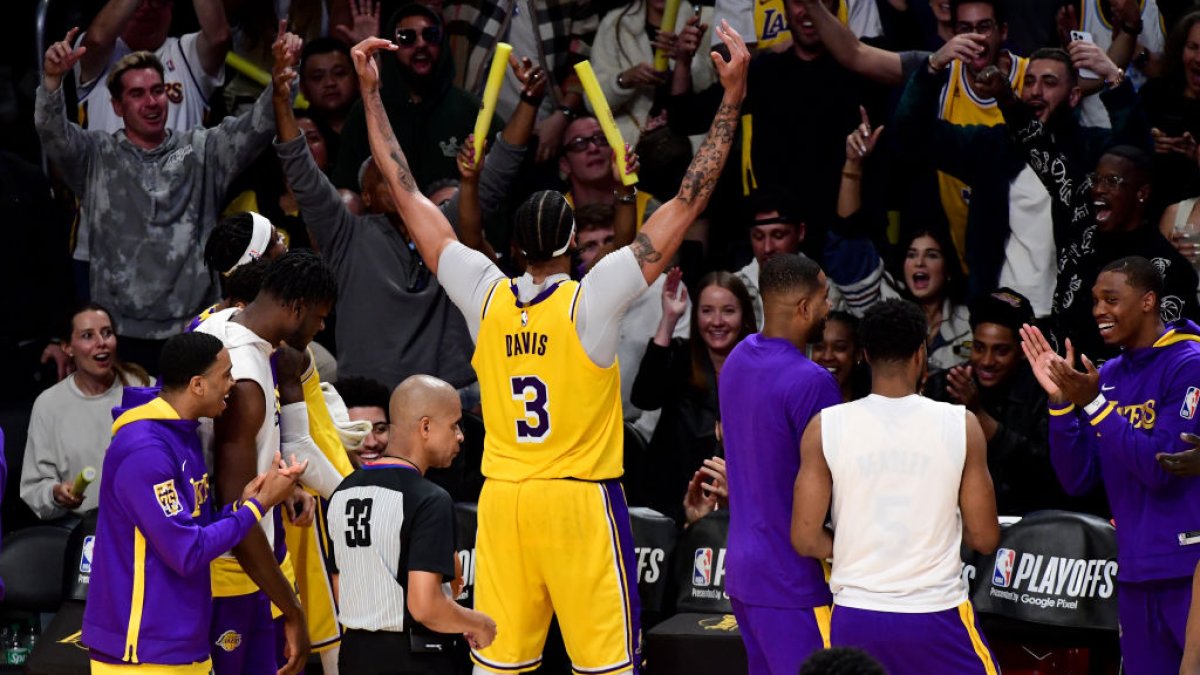 Lakers Win Game 6 in a Rout 125-85, Eliminate Higher-Seeded