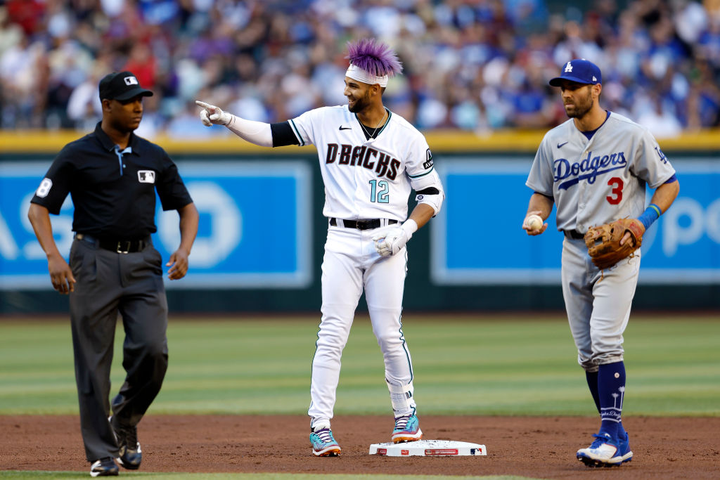 James Outman's double in 10th completes Dodgers' comeback for an 8