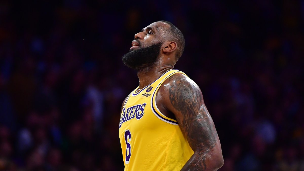Lebron Nearly Pulls Off Epic Game Winner In Lakers Grizzlies Nbc Los Lebron Nearly Pulls Off Epic Game Winner In Lakers Grizzlies Nbc Los