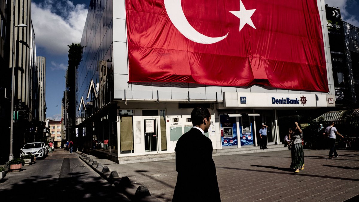 As Turkey Heads to the Polls, Currency Traders Are Bracing for Absolute Chaos - Vimarsana News
