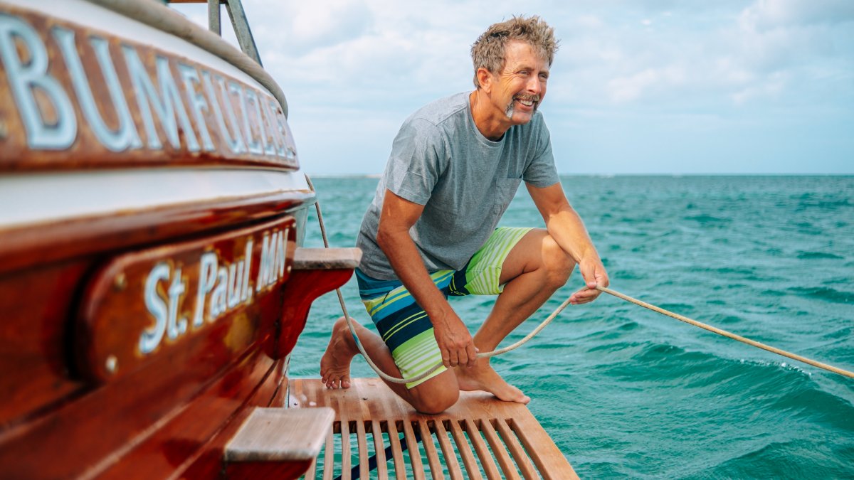 This Trader's Got the 'Perfect' Job for Full-Time Travel — and He's Teaching Others How to Do It – NBC Los Angeles - Vimarsana News