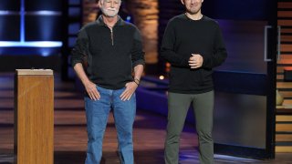 Eyewris cofounders Mark and Kenzo Singer on ABC’s “Shark Tank.”