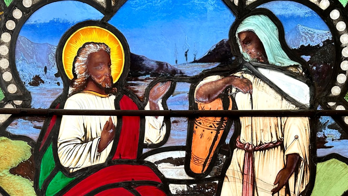 Stained Glass Window Shows Jesus Christ With Dark Skin – NBC Los Angeles - Vimarsana News