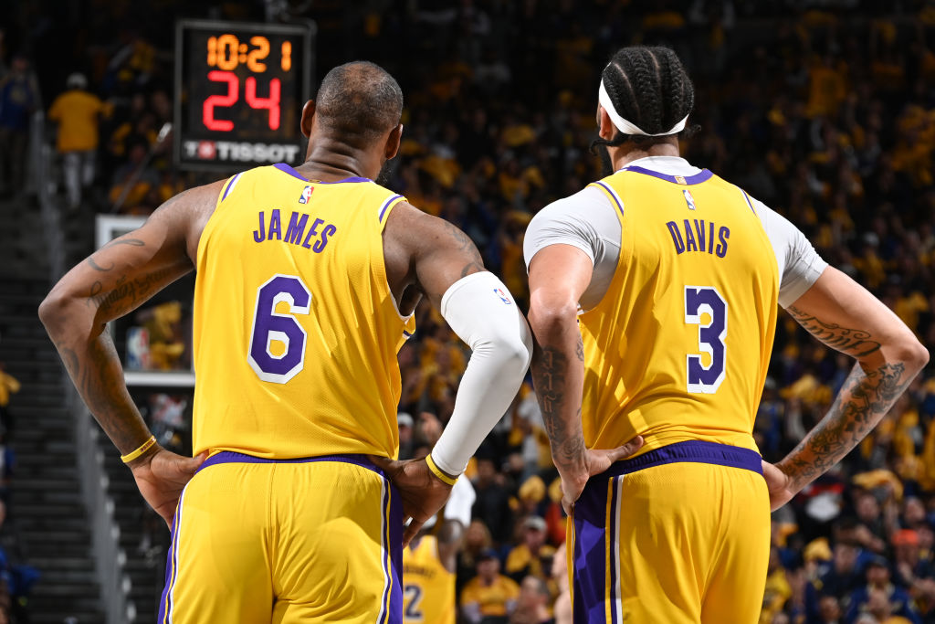 Lakers' Anthony Davis Says He Took Warriors' Offensive Strategy 'Personal