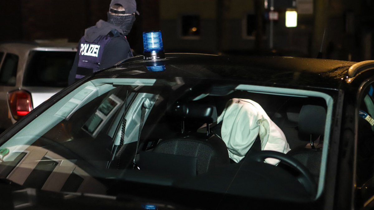 Etwa 100 Personen, die in Deutschland und Italien festgenommen wurden, stehen in Verbindung mit einer Mafia-Gruppe – NBC Los Angeles