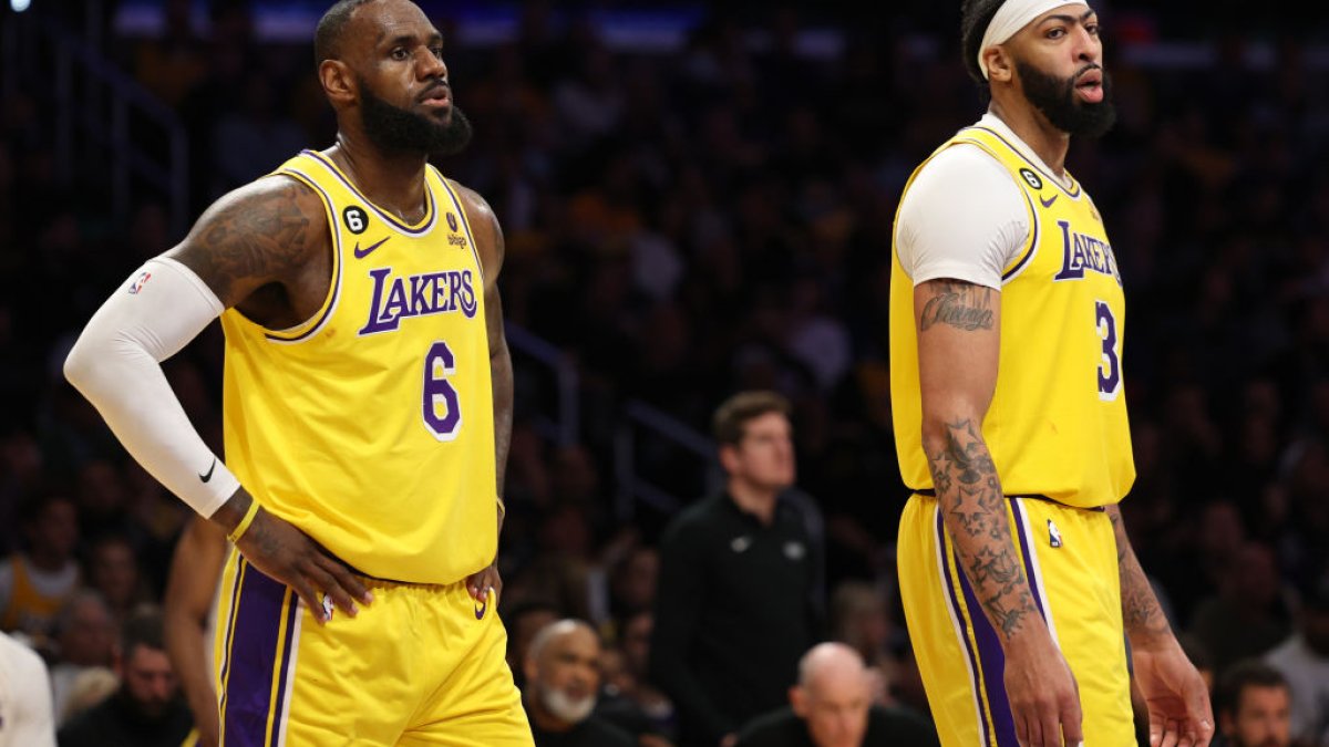 Can the Lakers ride their revamped roster to an NBA title? - Stream the  Video - Watch ESPN