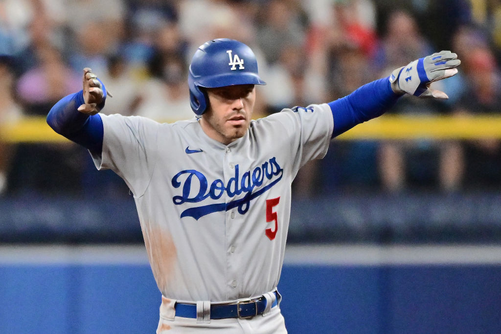 Freddie Freeman Extends Hitting Streak To 16 Games, Dodgers Beat Rays 6 ...