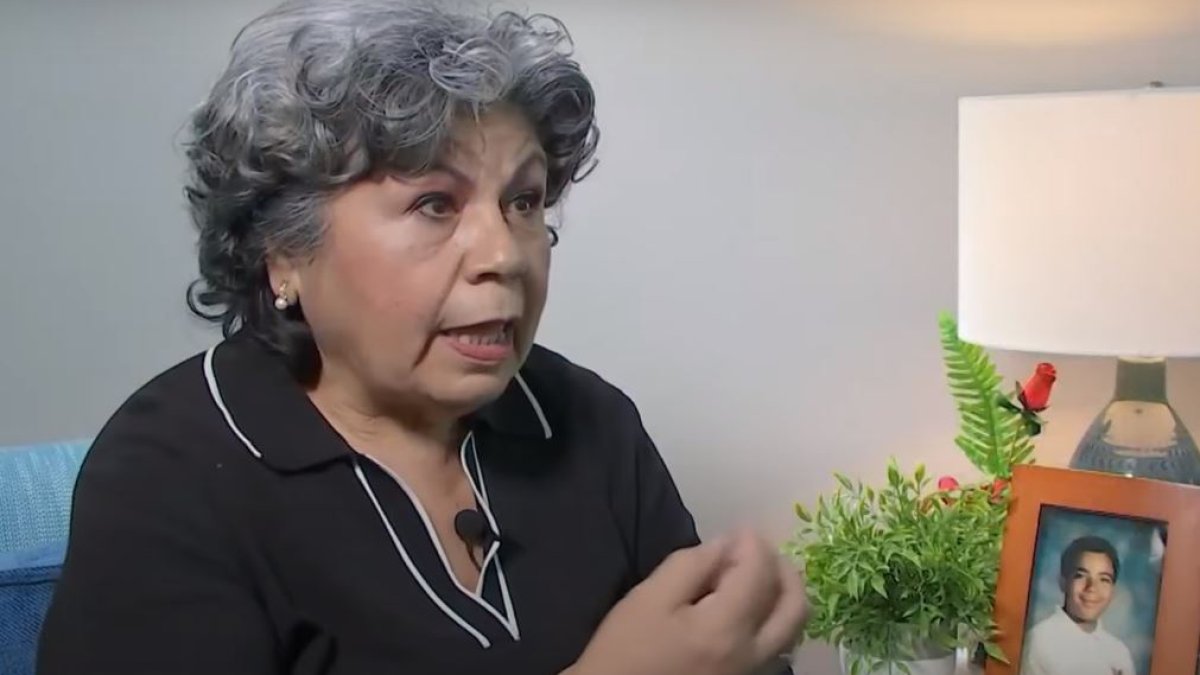 Volunteering Brings Comfort to One Mother After Son's Death – NBC Los Angeles - Vimarsana News