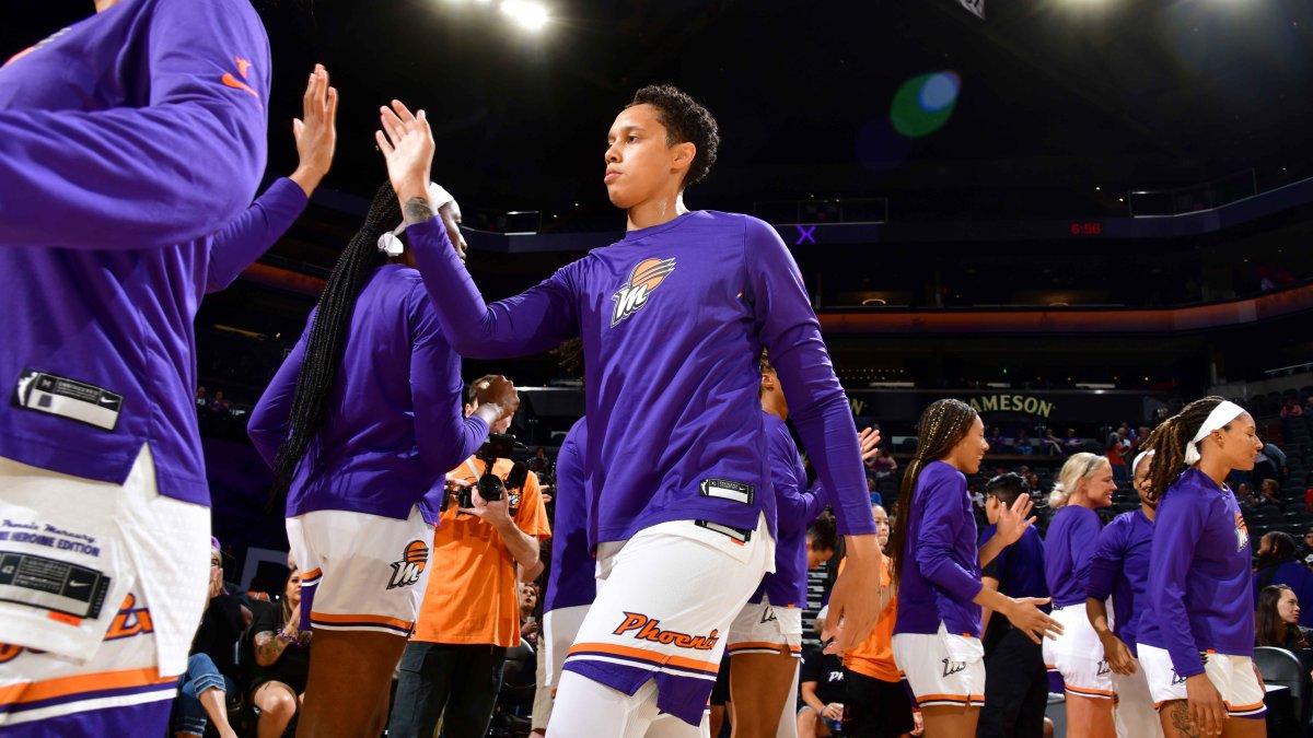 Как посмотреть возвращение Бриттни Гринер в WNBA по телевизору и в Интернете — NBC Los Angeles
