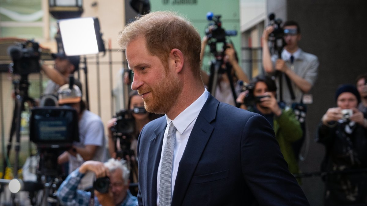 Prince Harry wins phone hacking lawsuit against British tabloid publisher – NBC Los Angeles - Vimarsana News