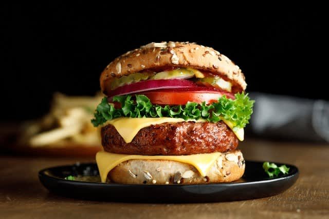 'Real' Meat Maker Cargill May Emerge Big Winner in Plant-Based Food as Buzzy Startup Boom Fades – NBC Los Angeles - Vimarsana News