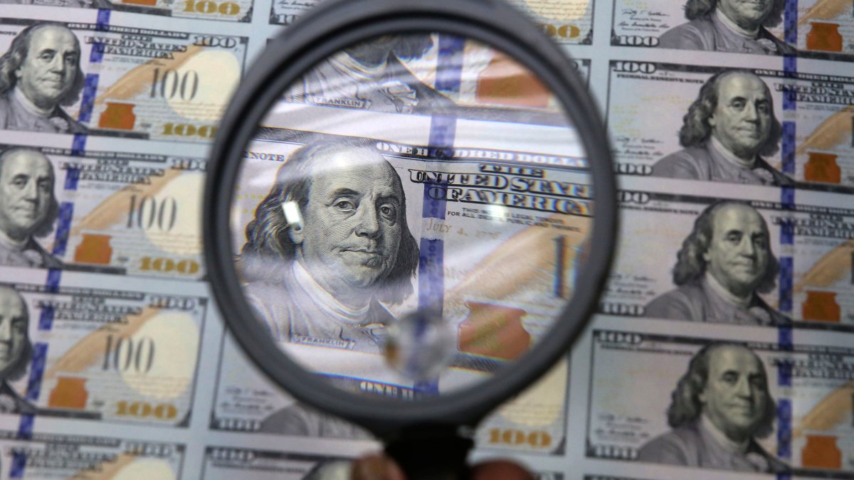 Billions in COVID-19 aid may have been stolen, federal watchdog says – NBC Los Angeles - Vimarsana News