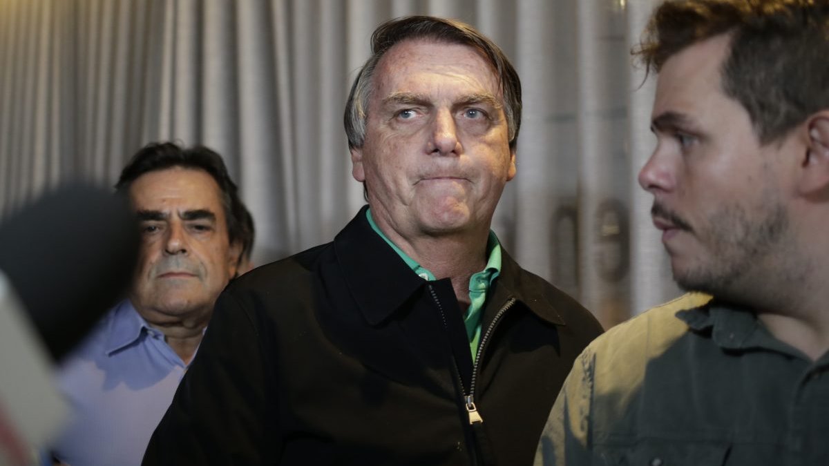 Jair Bolsonaro barred from running for office in Brazil until 20230 – NBC Los Angeles - Vimarsana News