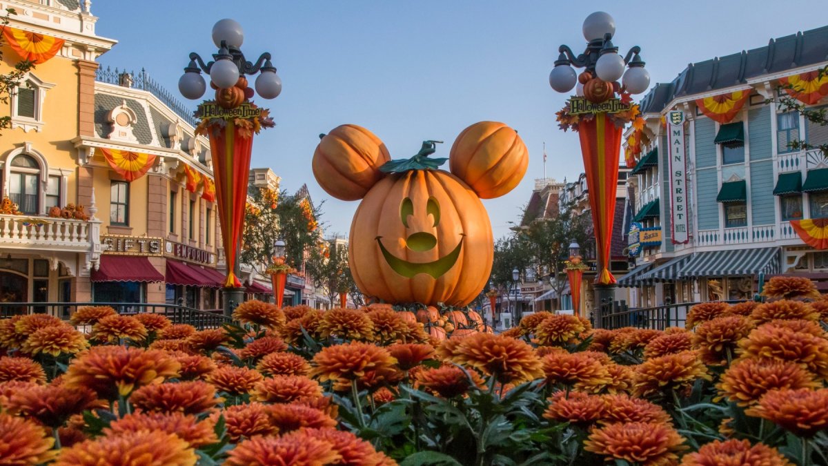 Disneyland Just Shared the Dates, Details, and Dastardly Delights of Its Halloween Fun - Vimarsana News