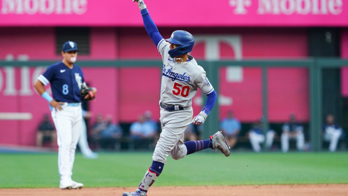 Mookie Betts homers twice, goes 4 for 4 with 4 RBIs and leads Dodgers to  9-3 win over Royals