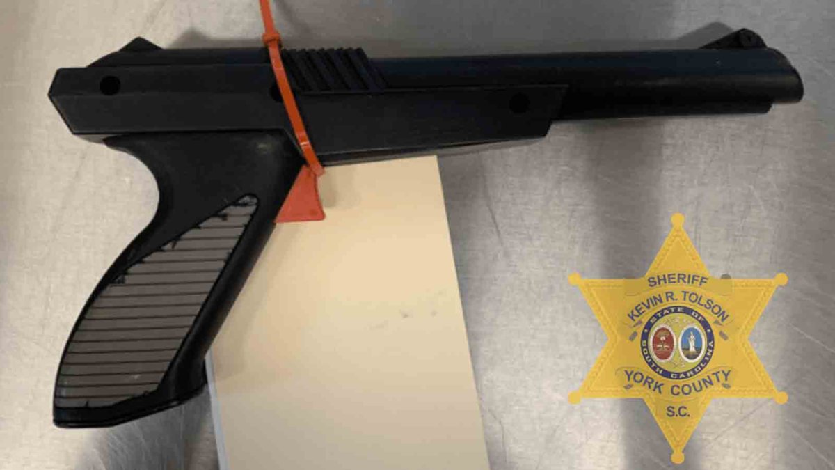 Man Arrested After Using Nintendo 'Duck Hunt' Gun to Rob Store – NBC Los Angeles - Vimarsana News