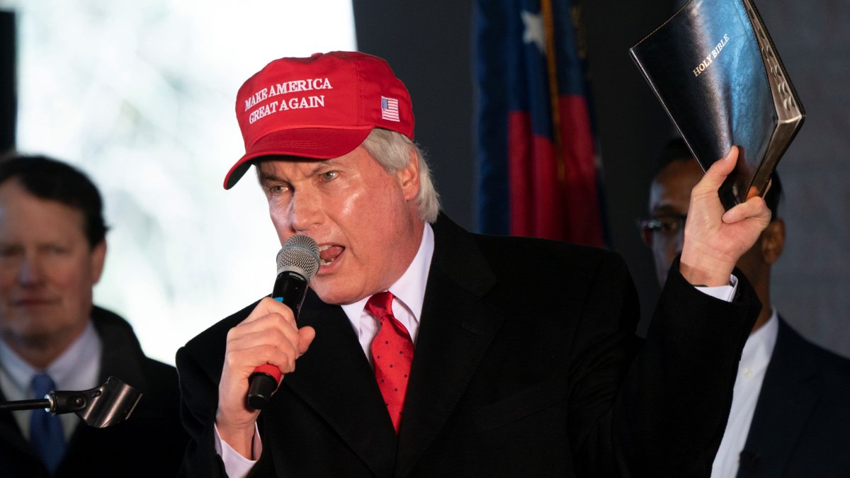 Lin Wood, Pro-Trump Lawyer Who Challenged 2020 Election Results, Says He Retired - Vimarsana News