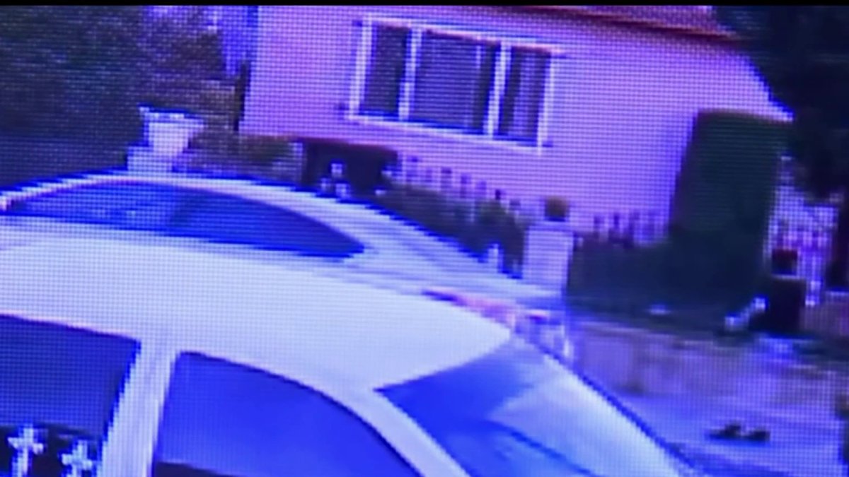 Woman attacked and beaten outside home in East LA – NBC Los Angeles