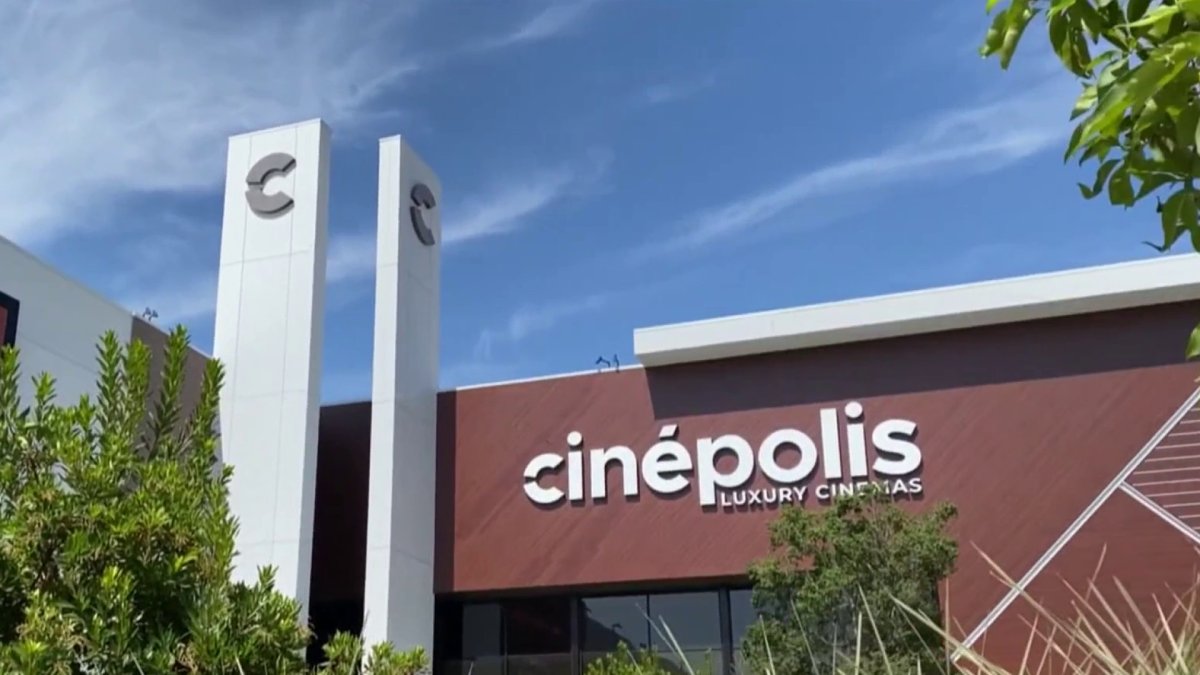 Inglewood opens luxurious IMAX dine-in cinema – NBC Los Angeles