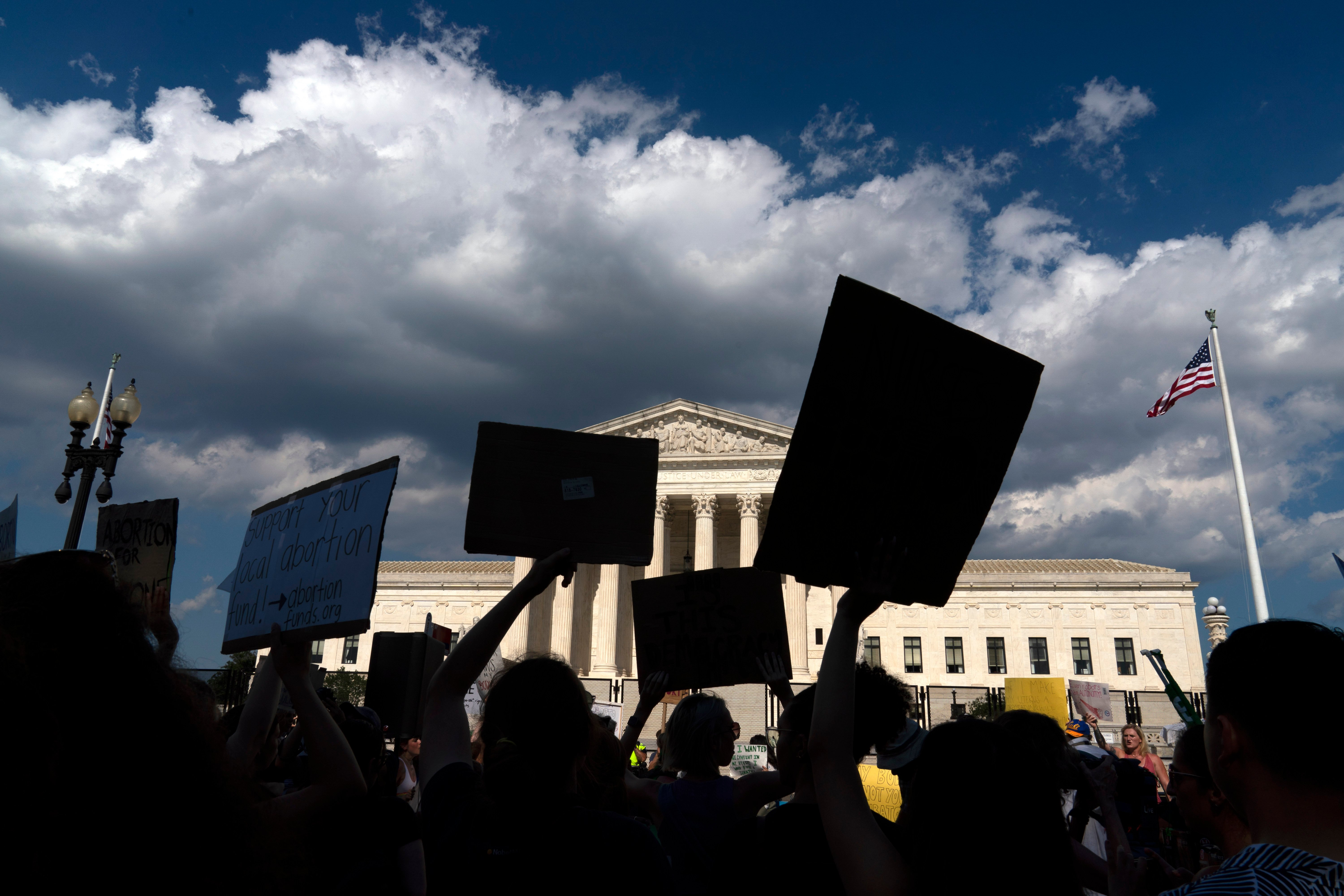 Few US adults support full abortion bans, an AP-NORC poll finds – NBC Los Angeles - Vimarsana News