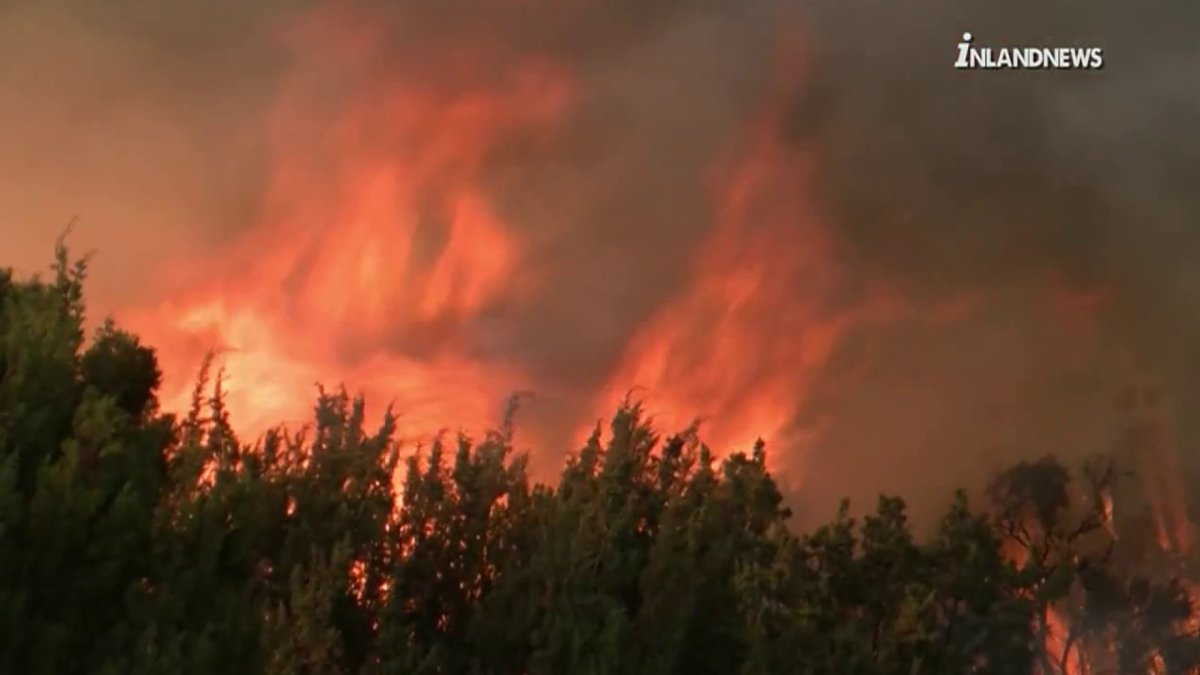 Fire crews continue battling 4 fires in Riverside County - Vimarsana News