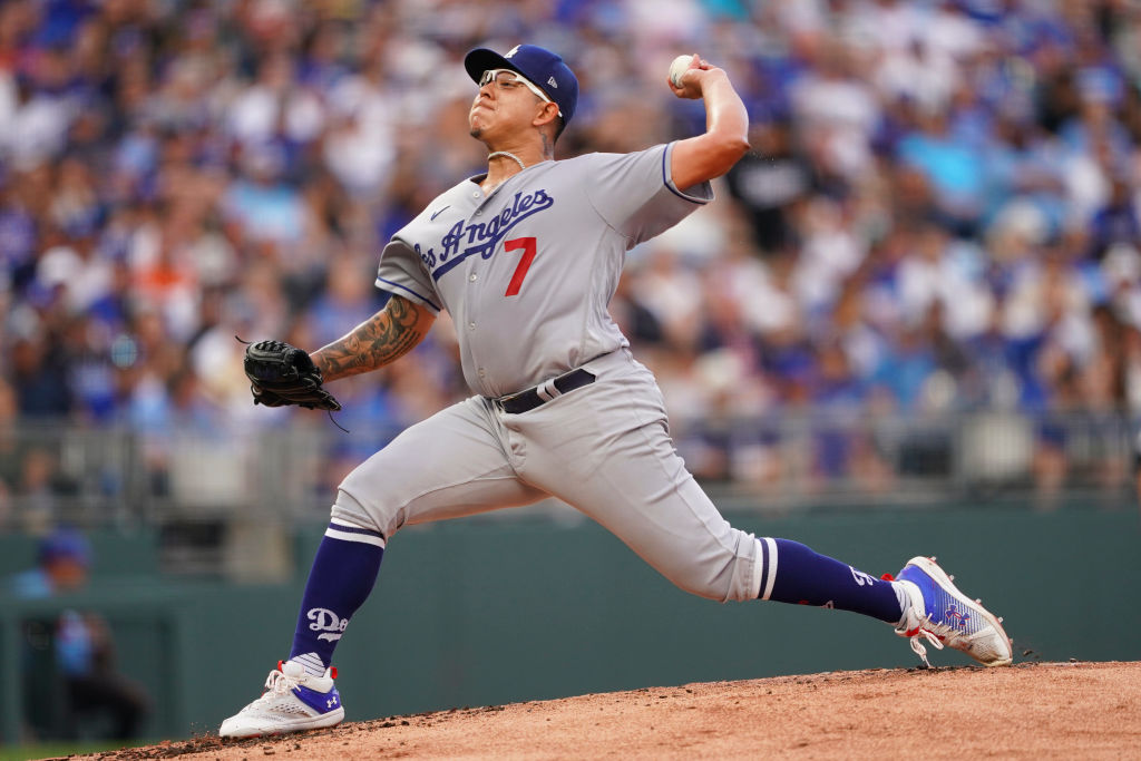 Julio Urias throws to hitters, on track to rejoin Dodgers