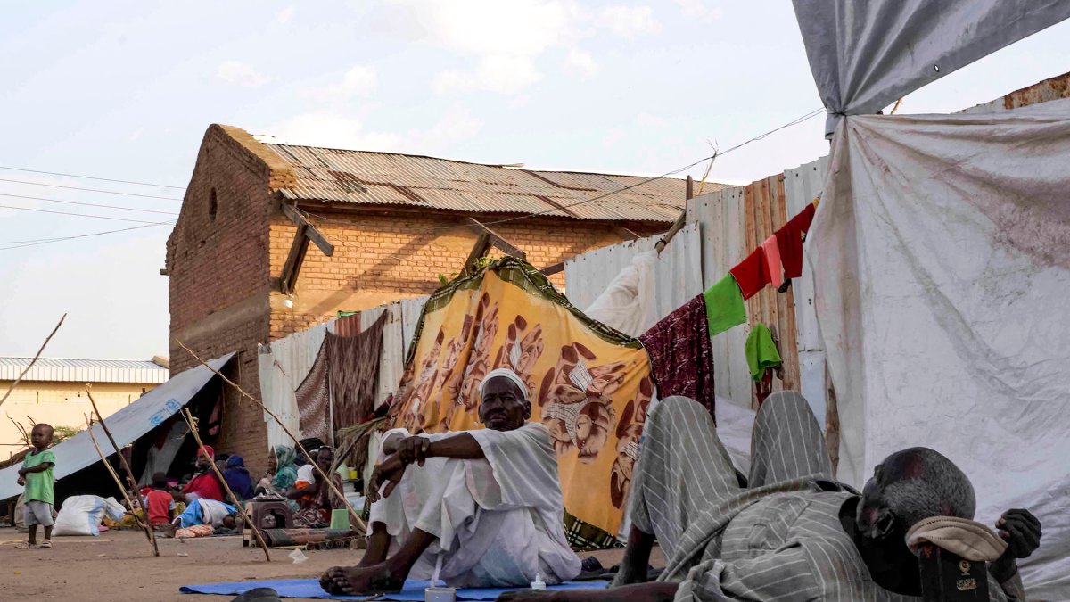 UN says raging conflict in Sudan has displaced over 3 million people – NBC Los Angeles - Vimarsana News