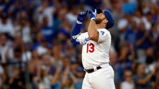 Martinez and Peralta homer back-to-back, helping Dodgers rally to