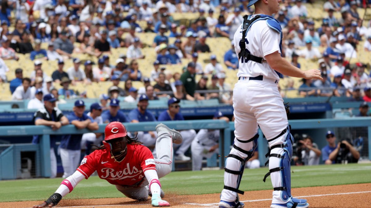 Dodgers score 6 runs in first inning, rout Yankees