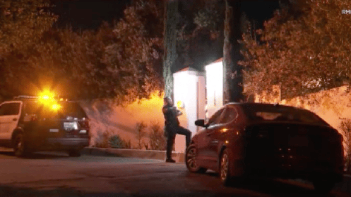 Two people attacked in armed home invasion in Hollywood Hills – NBC Los ...