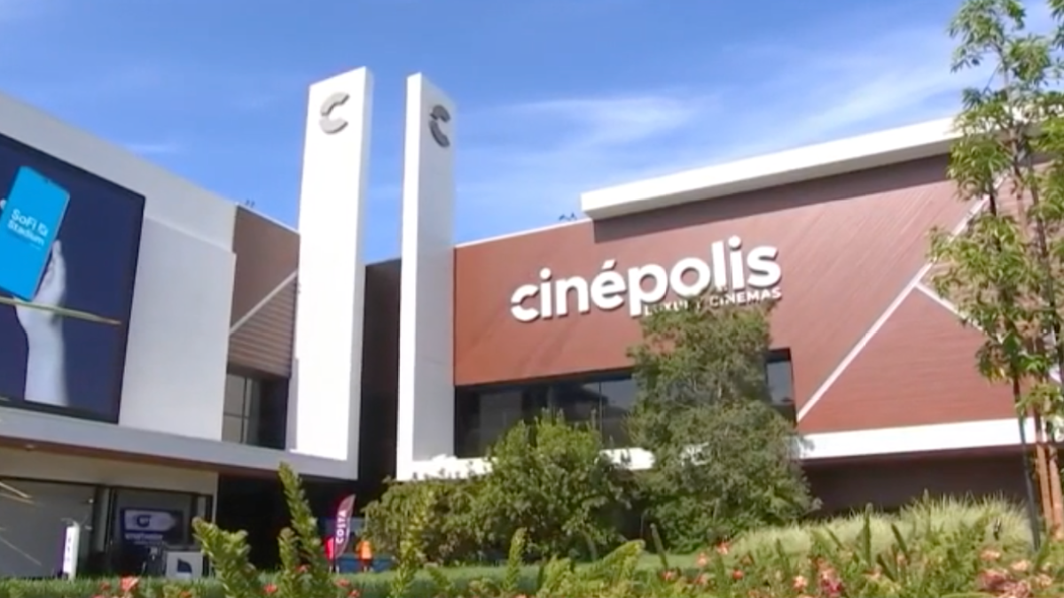 The Shops at Riverside Just Got an AMAZING New Dine-In Movie Theater