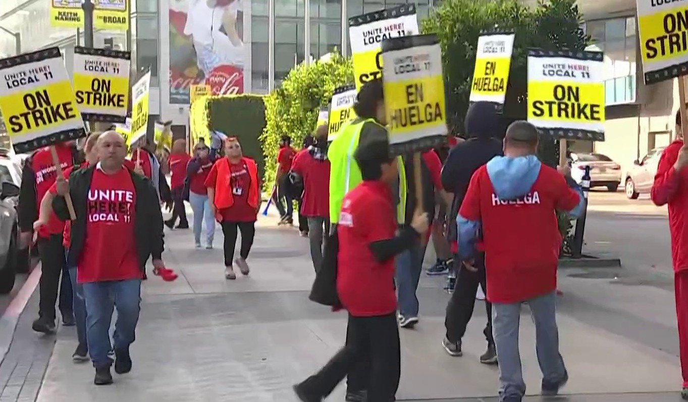 Hotel hospitality workers in LA and Orange counties begin strike - Vimarsana News