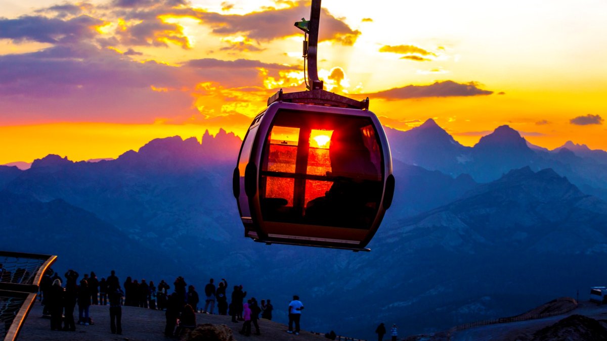 Temperatures are toasty, so let’s ride a gondola to the top of Mammoth