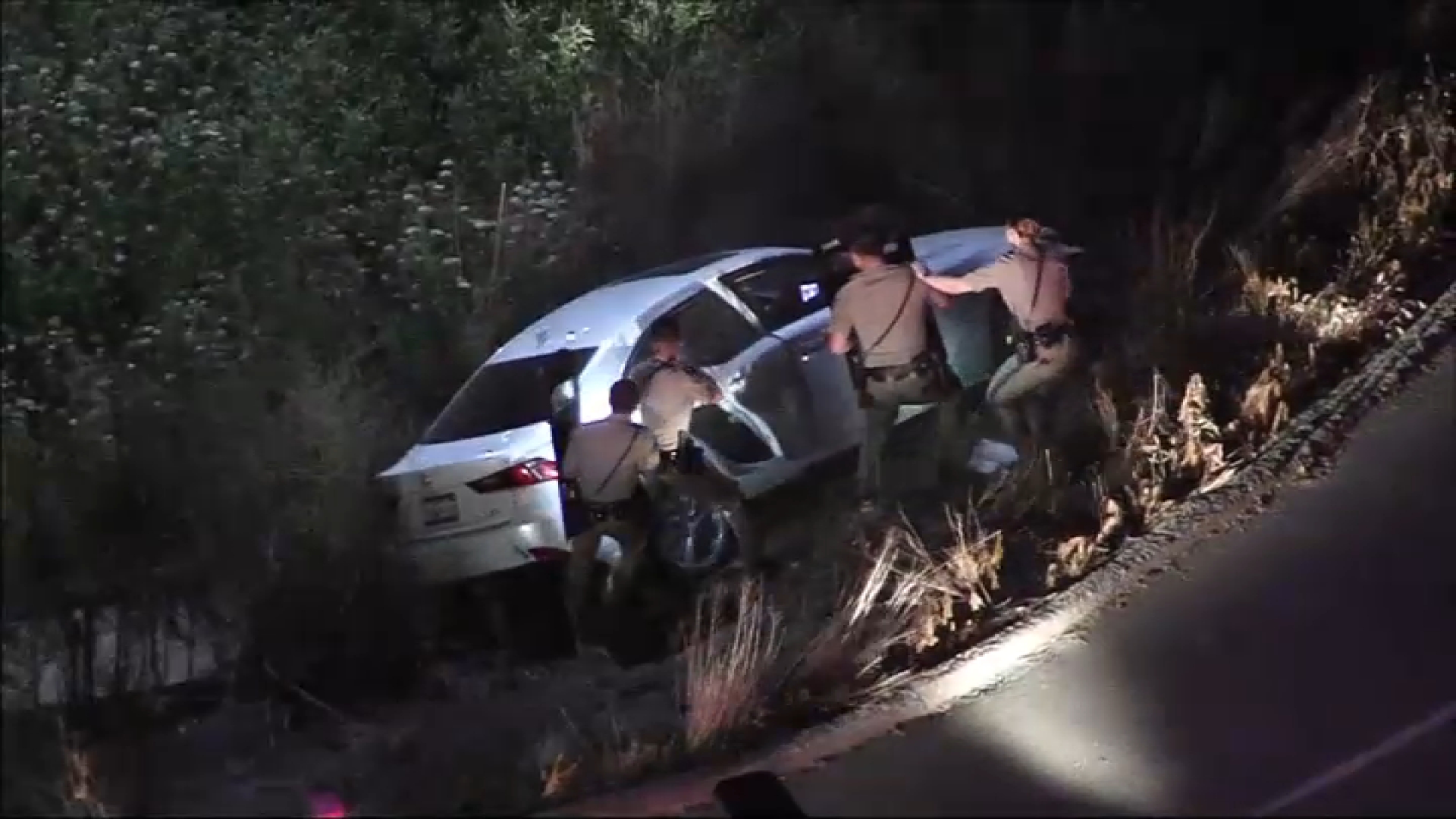 Driver Crashes Into Ditch After LA, Ventura County Chase – NBC Los Angeles