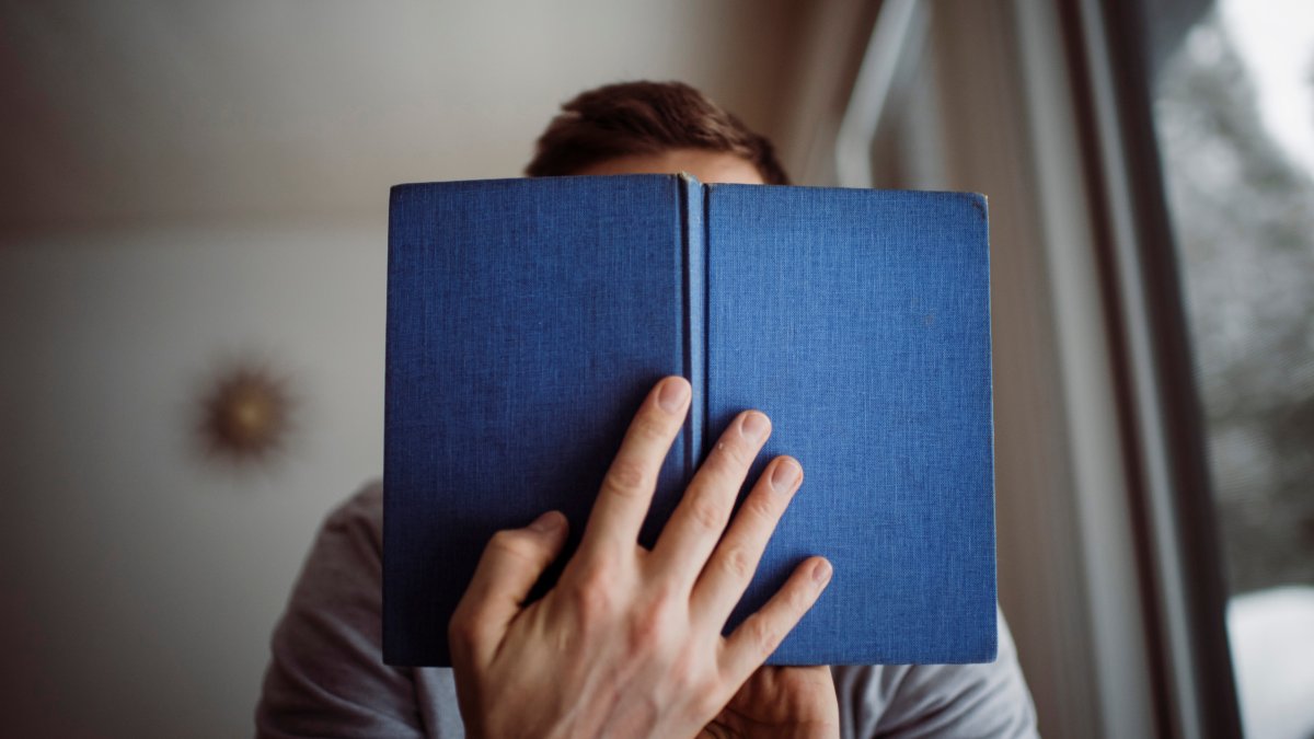 39-year-old self-made 'frugal' millionaire says these 4 books helped him get rich – NBC Los Angeles - Vimarsana News