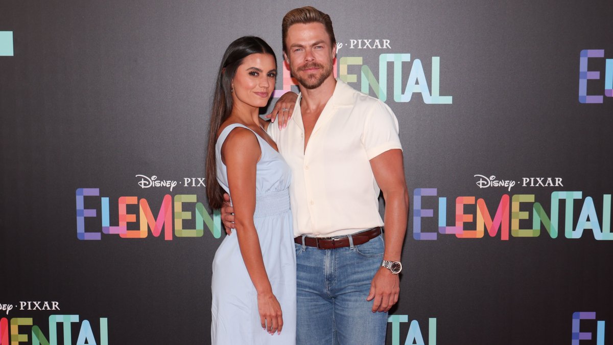 'Dancing with the Stars' alums Derek Hough and Hayley Erbert marry – NBC Los Angeles - Vimarsana News