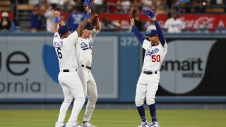 Mookie Betts hits fourth home run of series in Dodgers' rout of