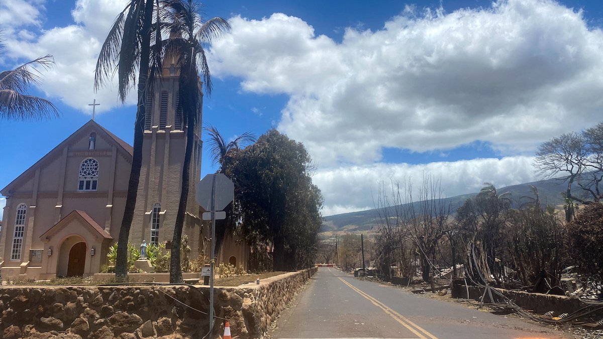 Maria Lanakila Catholic Church unscathed by Maui fire that burned ...