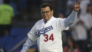 Dodgers retire Fernando Valenzuela's No. 34 jersey - Los Angeles Times