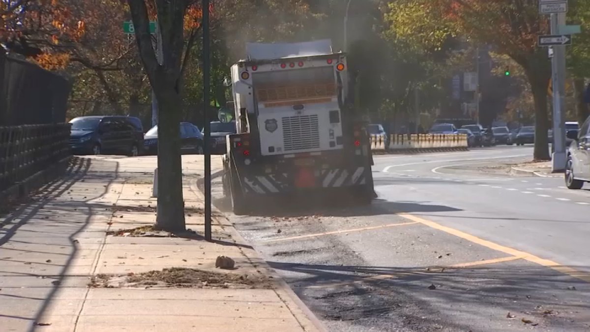 Meet ‘EV Broom Bear,’ LA’s new electric street sweeper NBC Los Angeles