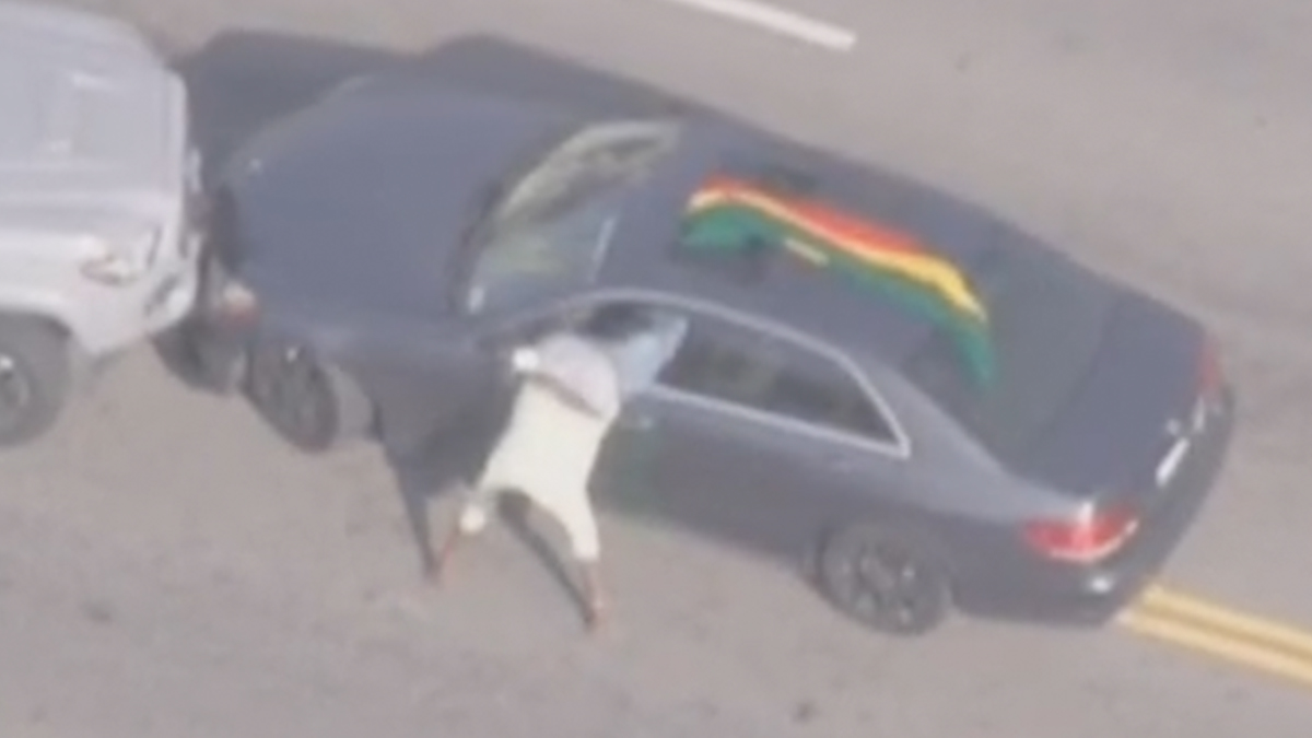 Man who led chase in Hawthorne area gets stuck in car window – NBC Los Angeles